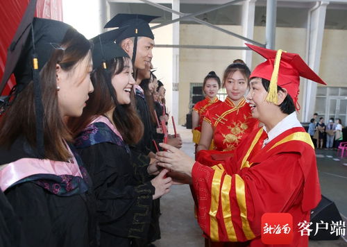 带着我的小狗上台，毕业典礼上的温馨奇遇